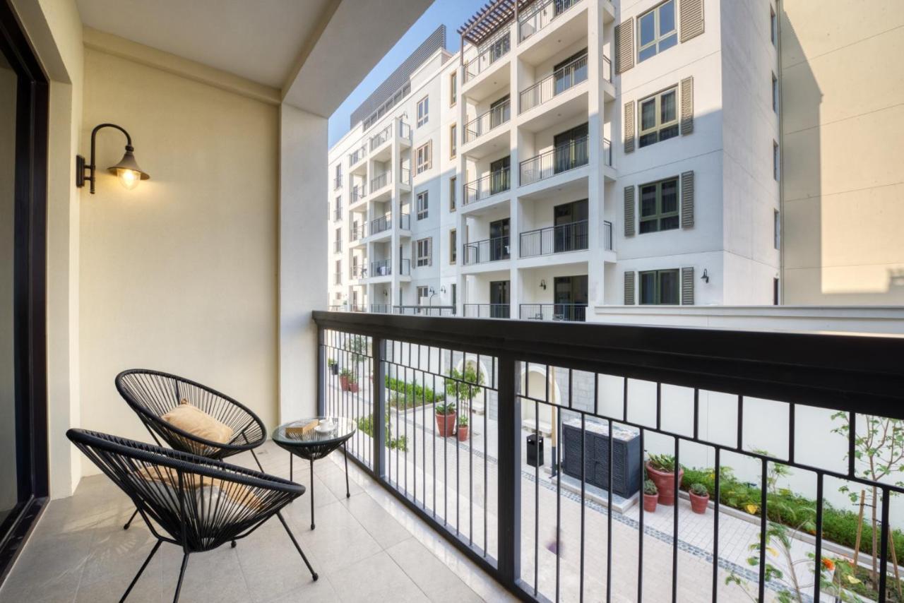Spacious 2br Flat, La Rive 2 Dubaï