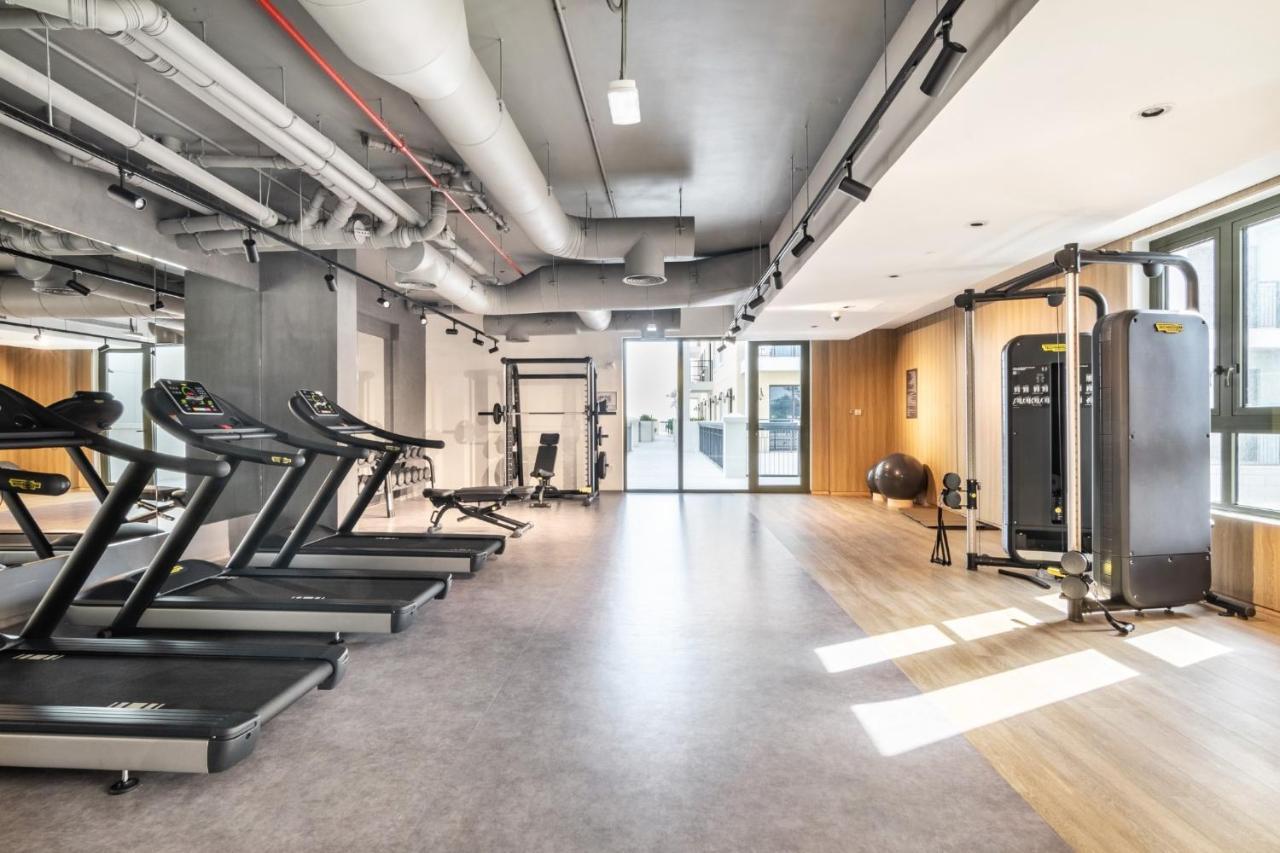 Spacious 2br Flat, La Rive 2 Dubaï