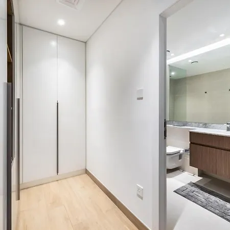 Spacious 2Br Flat, La Rive 2 دبي المظهر الخارجي الصورة
