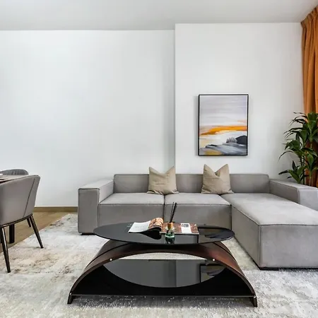 Spacious 2Br Flat, La Rive 2 دبي المظهر الخارجي الصورة