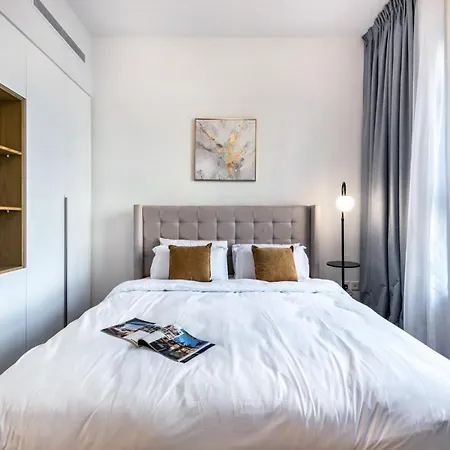 Spacious 2Br Flat, La Rive 2 دبي المظهر الخارجي الصورة